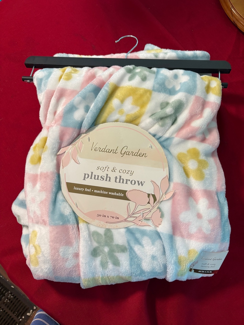 Soft & Cozy Pastel Floral Plush Throw - Pink, Blue, Yellow 50x70